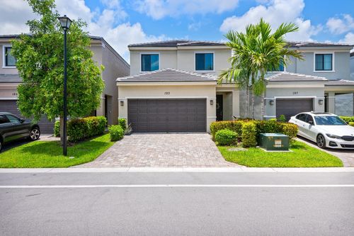 193 Nw 36th Ave, Pompano Beach, FL, 33069-4867 | Card Image