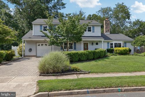 8 Coates Road, Allentown, NJ, 08501 | Card Image
