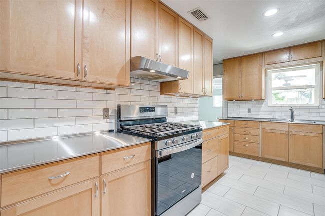 6237 Whitman Ave, House other with 4 bedrooms, 3 bathrooms and null parking in Fort Worth TX | Image 16