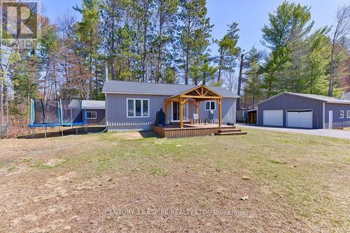 196 Schwanz Rd, Petawawa, ON, K8H1Y5 | Card Image