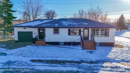 1141 2nd St W, Dickinson, ND, 58601-4813 | Card Image