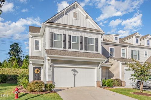 58 Little Leaf Ln, Clayton, NC, 27527-8633 | Card Image