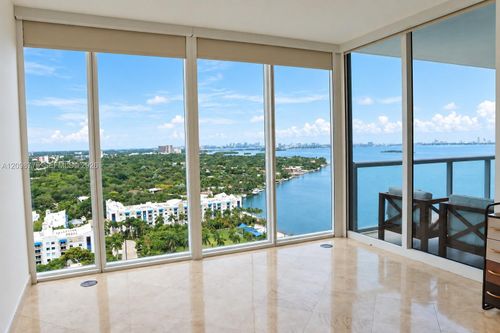 2004-601 Ne 36th St, Miami, FL, 33137-3968 | Card Image
