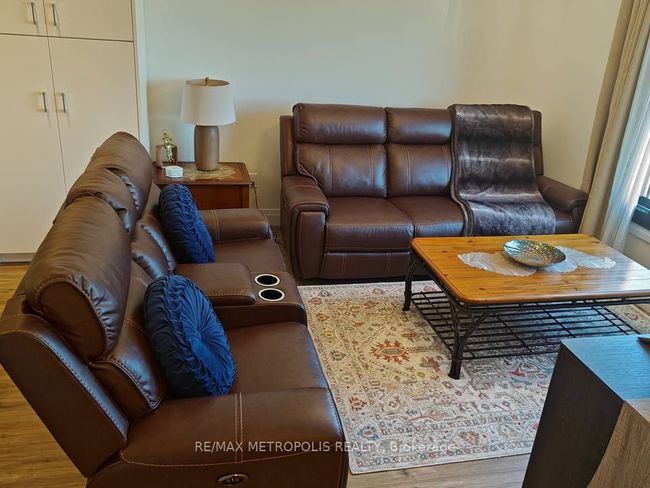 6 Lily Lane, Condo with 3 bedrooms, 3 bathrooms and 1 parking in Guelph ON | Image 7