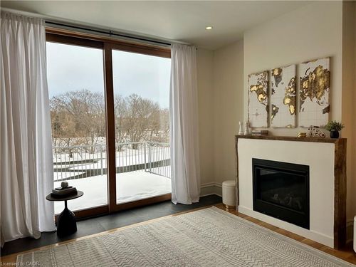 73 Grand River St N, Paris, ON, N3L2M3 | Card Image