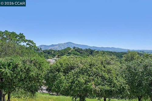 642 Shadowhawk Way, Walnut Creek, CA, 94595-3935 | Card Image