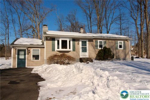 6751 Passer Rd, COOPERSBURG, PA, 18036-1234 | Card Image