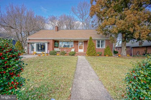 617 Elm Ave, WOODBURY HEIGHTS, NJ, 08097-1421 | Card Image