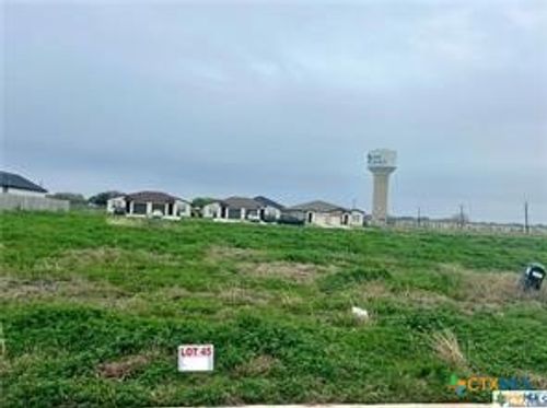 110 Carmine Ave, Port Lavaca, TX, 77979-2142 | Card Image