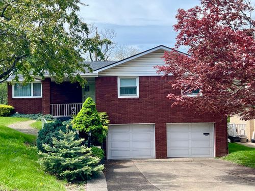322 Constitution Ave, West Mifflin, PA, 15122-1940 | Card Image