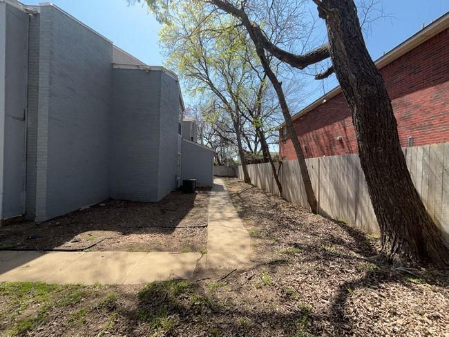 APT-11 - 219 Fry St, Condo with 1 bedrooms, 1 bathrooms and null parking in Denton TX | Image 6