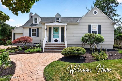 93 N Sunnycrest Dr, Little Silver, NJ, 07739-1126 | Card Image