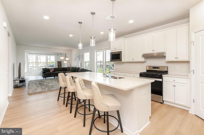46410 Blackrock Summit Ter, Townhouse with 3 bedrooms, 3 bathrooms and null parking in STERLING VA | Image 4