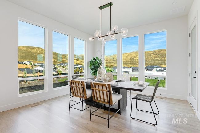 2528 S Linnet Pl, House other with 4 bedrooms, 4 bathrooms and 4 parking in Boise ID | Image 9