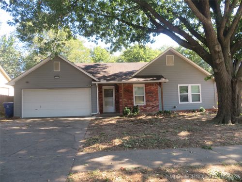5105 Lions Ave, Broken Arrow, OK, 74011-4412 | Card Image