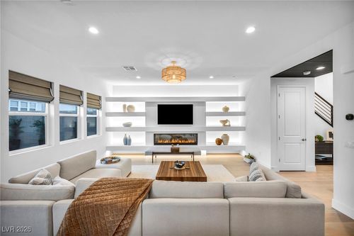 9050 Dolce Brezza St, Las Vegas, NV, 89166-6693 | Card Image