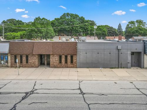 22015 Outer Dr, Dearborn, MI, 48124-3931 | Card Image