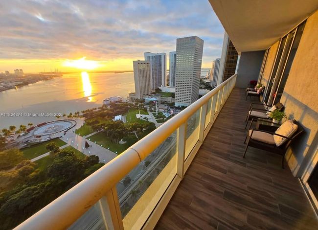 APT-3006 - 50 Biscayne Blvd, Condo with 2 bedrooms, 2 bathrooms and null parking in Miami FL | Image 8