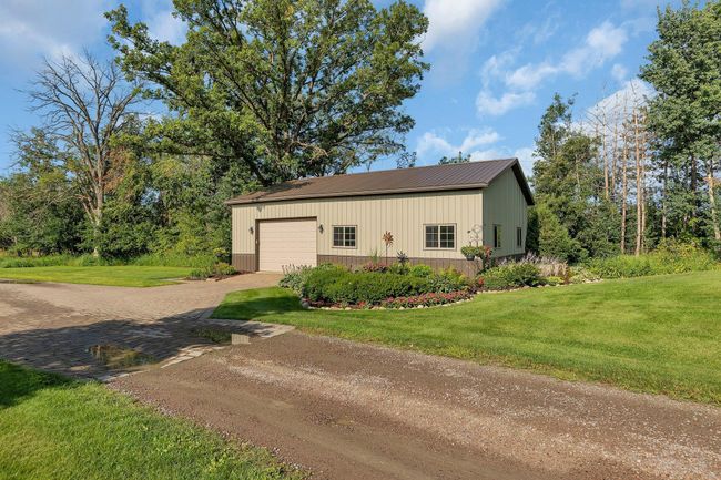 824 Main St W, House other with 4 bedrooms, 4 bathrooms and null parking in Saint Stephen MN | Image 57