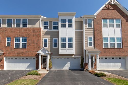 776 Rockwell Ln, Des Plaines, IL, 60016-6218 | Card Image