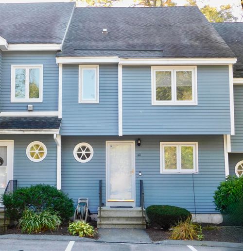 40 Merrimack Dr, Merrimack, NH, 03054-4826 | Card Image