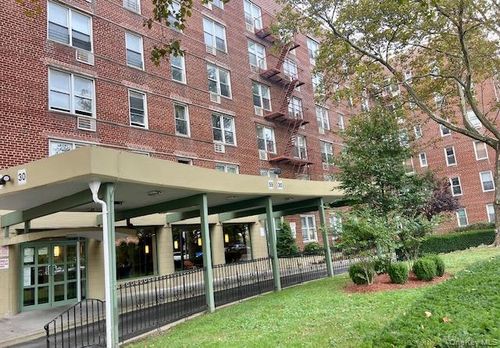 apt-4p-5930 108th St, Corona, NY, 11368-4548 | Card Image