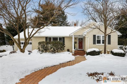 25 Beverly Ct, Metuchen, NJ, 08840-1502 | Card Image