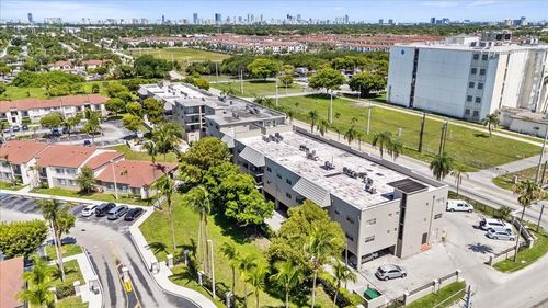 321-5100 Sw 41st St, Pembroke Park, FL, 33023-6948 | Card Image