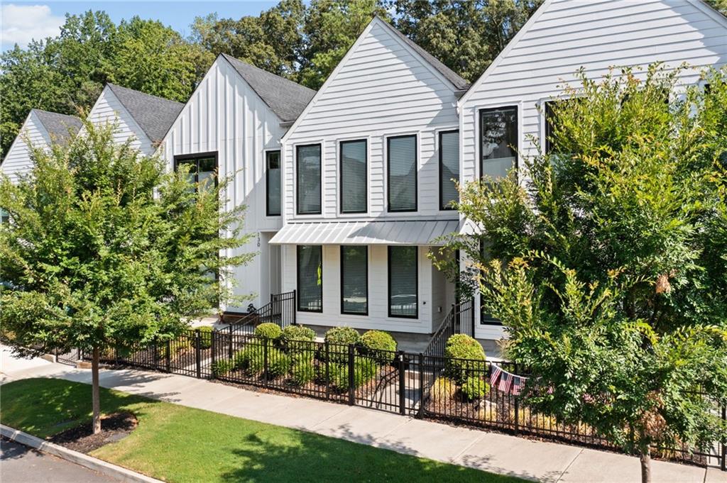 Pearl St, Woodstock, GA 30188