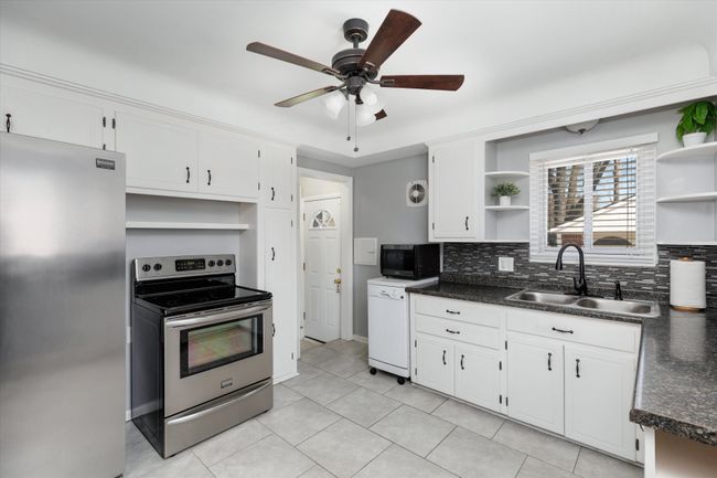 9974 Merriman Rd, House other with 3 bedrooms, 2 bathrooms and null parking in Livonia MI | Image 9