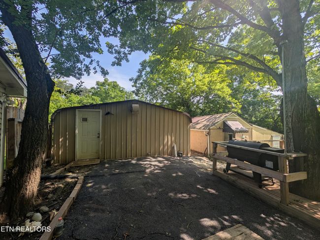 7421 Sevierville Pike, House other with 2 bedrooms, 1 bathrooms and null parking in Knoxville TN | Image 16