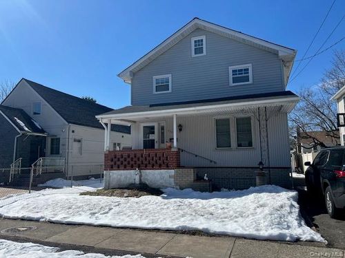 389 Hamilton Ave, Hewlett, NY, 11557-1110 | Card Image