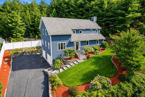 4 Waldingfield Ln, Peabody, MA, 01960-2150 | Card Image