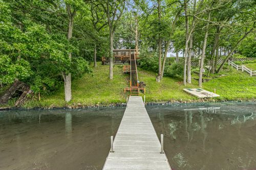 21161 Elkview Cir, Richmond, MN, 56368-7305 | Card Image