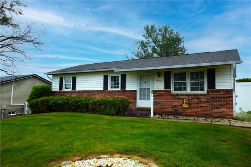 7 Windridge Dr, Uniontown, PA, 15401-8710 | Card Image