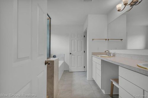 280 Honey Tree Way, Scio Township, MI, 48103 | Card Image
