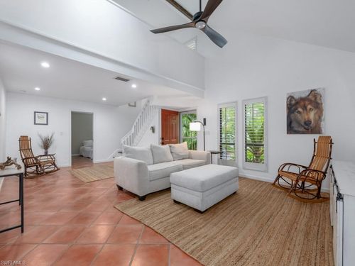 e4-1271 Solana Rd, NAPLES, FL, 34103-3307 | Card Image