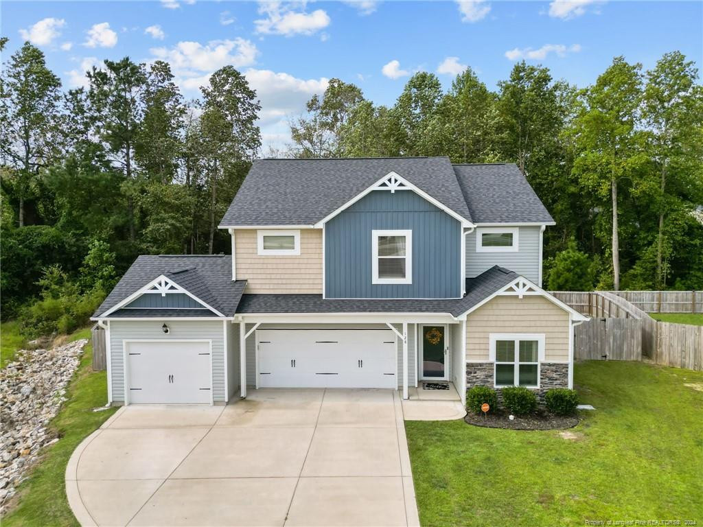 Longview Ct, Raeford, NC 28376