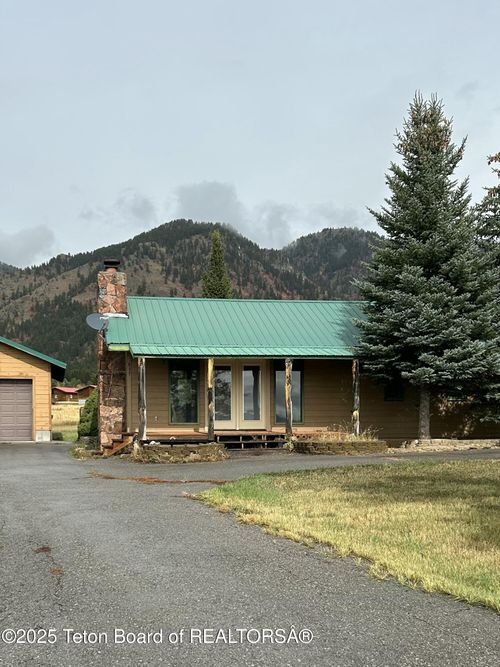 637 Cedar Creek Dr, Star Valley Ranch, WY, 83127-5046 | Card Image