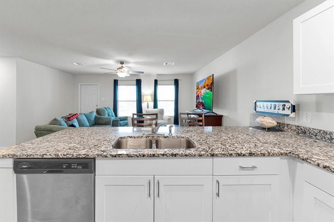 Soft close drawers and cabinets. | Image 23