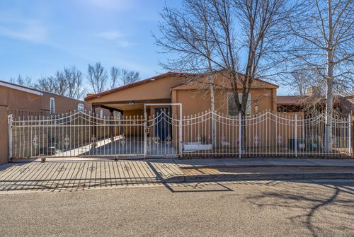 5224 Joshua Ln, Santa Fe, NM, 87507-4893 | Card Image