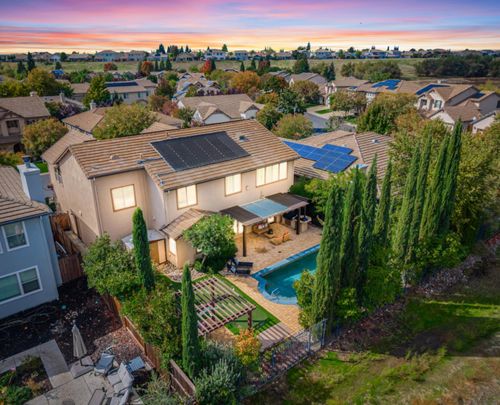 2806 Fox Den Cir, Lincoln, CA, 95648-8251 | Card Image