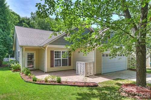 1549 Hammond Dr, Stallings, NC, 28104-6852 | Card Image