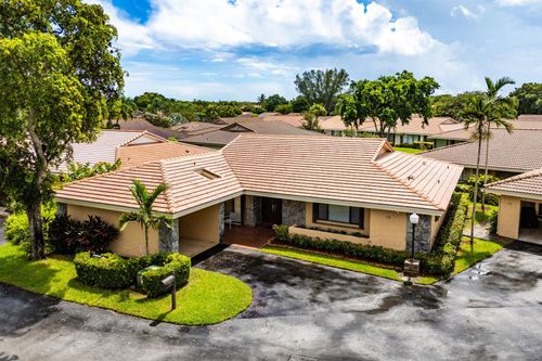 apt-70-3650 N 36th Ave, Hollywood, FL, 33021-2557 | Card Image
