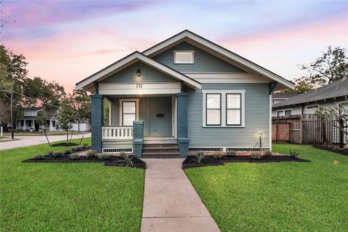 216 Munford St, Houston, TX, 77008-2532 | Card Image
