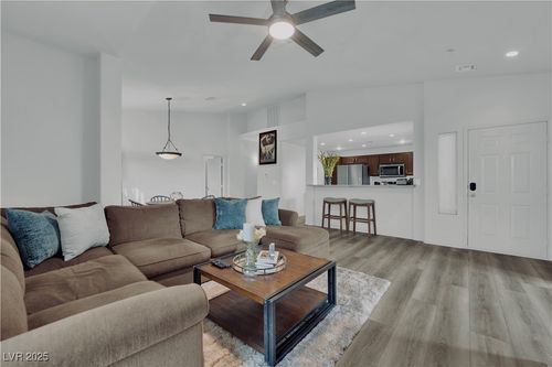 apt-1023-2325 Windmill Pkwy, Henderson, NV, 89074-5441 | Card Image