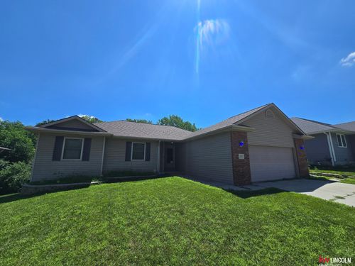 2000 Nw 46th St, Lincoln, NE, 68528-1951 | Card Image