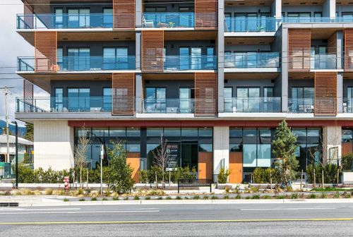 101202-422 E 3rd Street, North Vancouver, BC, V7L0K1 | Card Image