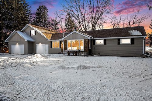 1985 County Road J, Baldwin, WI, 54002-5110 | Card Image