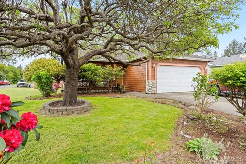1221 S Evans St, Aberdeen, WA, 98520-5339 | Card Image